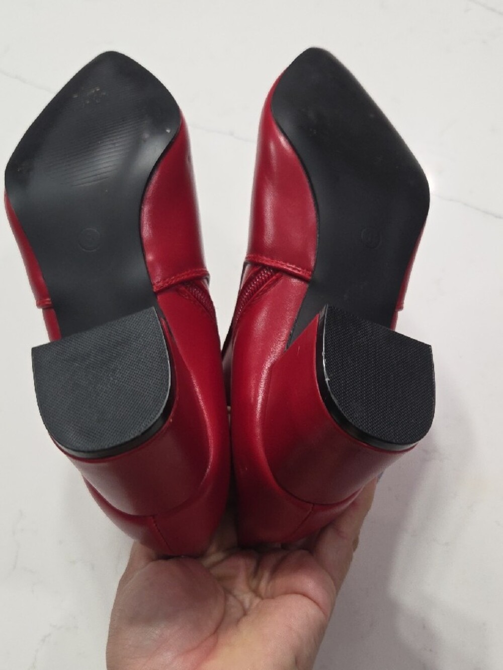 Lulus Red Pointed Toe Ankle Booties with Block Heel Sz8 New Without Tag - Picture 7 of 10